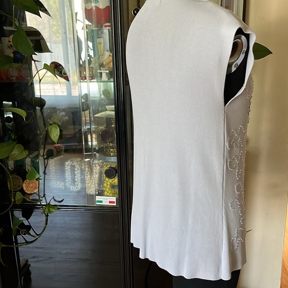 nice beaded top - Picture 2 of 6